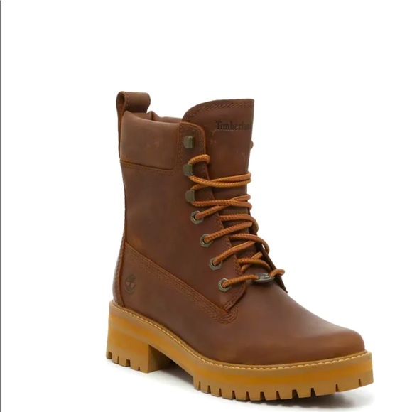 TIMBERLAND WOMEN'S COURMAYEUR VALLEY  6-INCH WP BOOT. - Picture 3 of 5